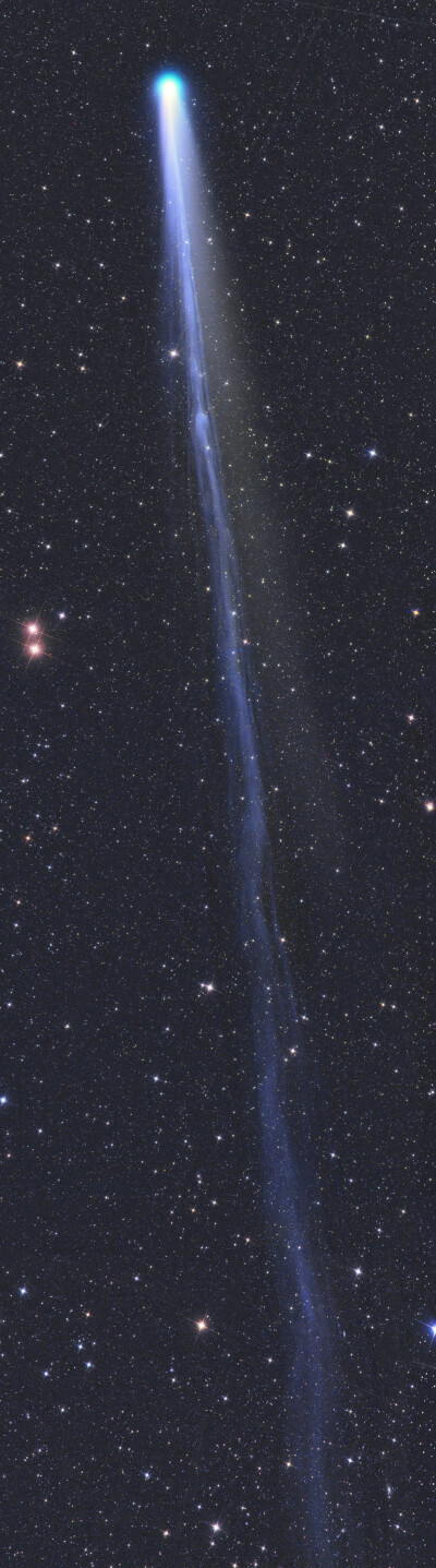Lovejoy彗星，12月13日由Rhemann拍摄于奥地利。(NASA)