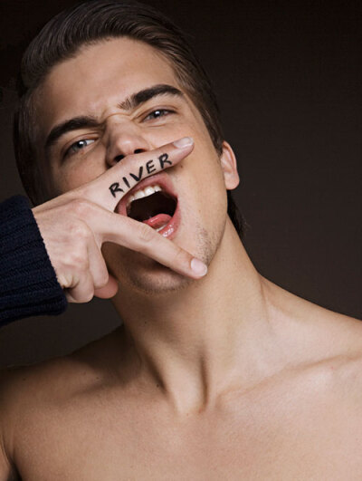 西班牙男模River Viiperi