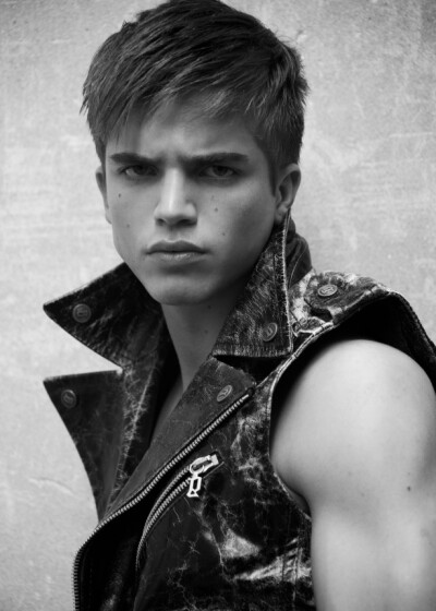 西班牙男模River Viiperi By Severio Cardia for Client #2 FW 2010 issue