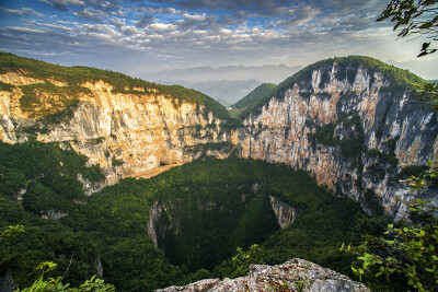 三峡奇坑