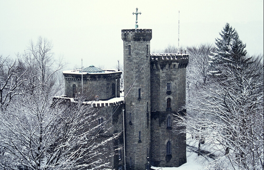 雪景，古堡