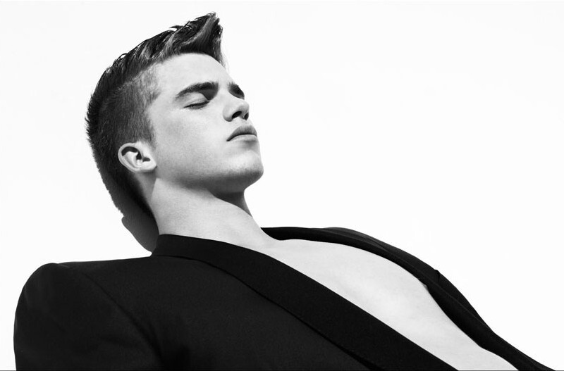 西班牙男模River Viiperi by Munia Sbouri for 160g