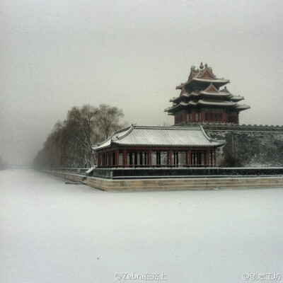 雪中的角楼