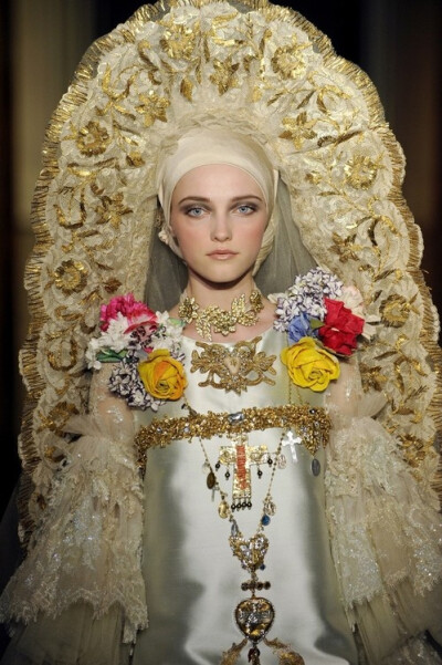 # Christian Lacroix - Fall 2009 Couture #Vlada Roslyakova