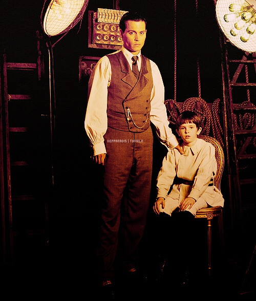 寻找梦幻岛Finding Neverland (2004)约翰尼·德普 Johnny Depp X 弗莱迪·海默 Freddie Highmore