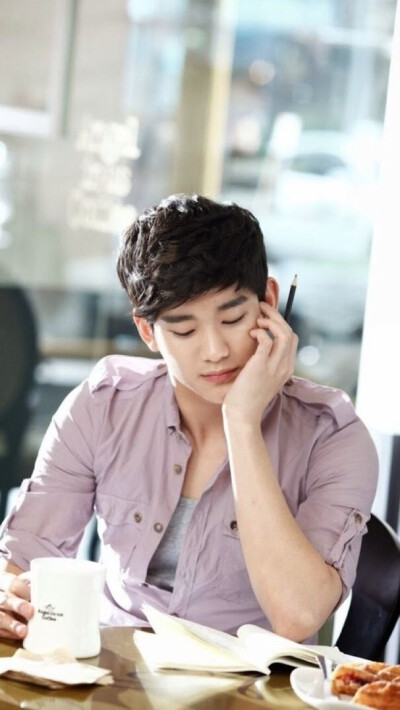 Kim Soo Hyun 最爱的金秀贤