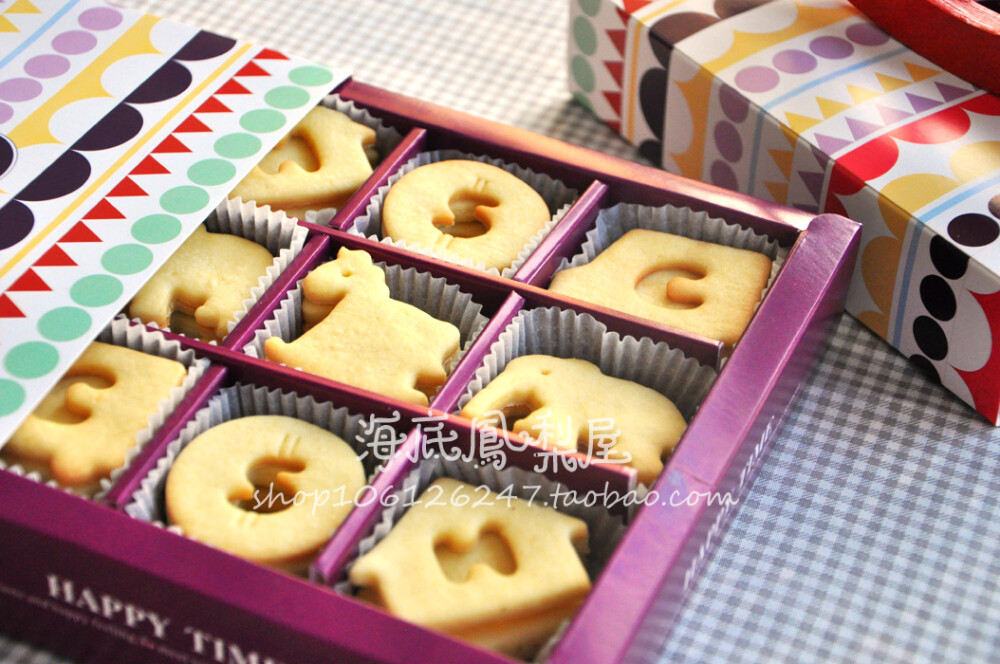 新年，希望“马上有钱”、“马上有房”、“马上有车”， 还是“马上有对象”？ 海底凤梨屋的【马年马上有礼盒】， 一个礼盒，统统搞定！ 应景的小马、美元、房子、车子、对象形状， 进口原料纯手工打造的无添加香草曲奇饼干。 寓意和味觉的双重惊喜，送人自吃皆宜哦~