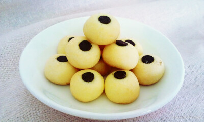 German Cookies 德国酥饼 http://ninilittlekitchen.blogspot.com/2014/01/german-cookies.html