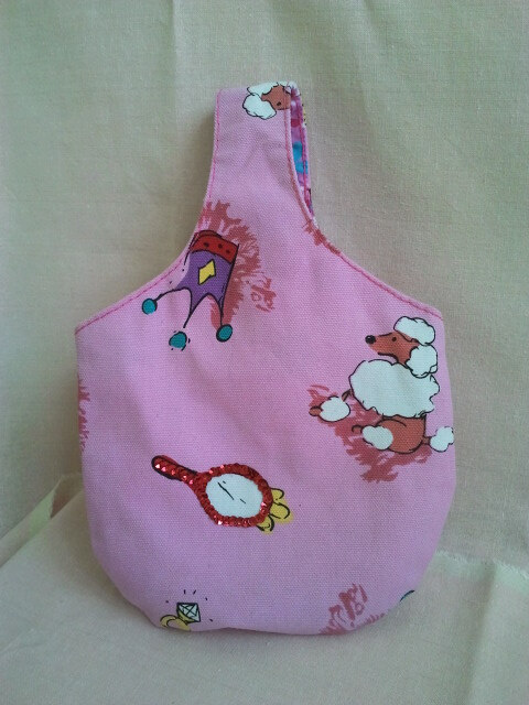 单环小托特包 Mini Tote Bag (Double Sided) [粉红小公主] http://ninihandmade.blogspot.com/2012/12/blog-post.html