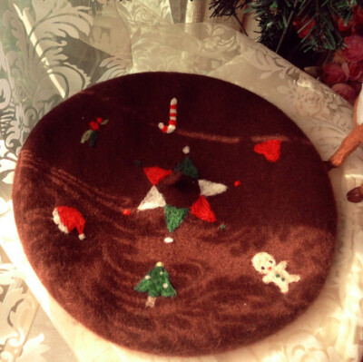 羊毛毡巧克力色手工圣诞小物画家帽·羊毛毡圣诞纪念版限量发售、