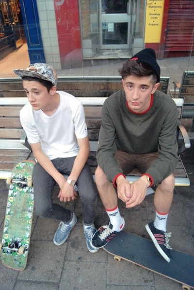 滑板少年 欧美少年 壁纸 Vans Ryan Bagnall and Josh Bagnall 新浪微博：@RyanBagnall