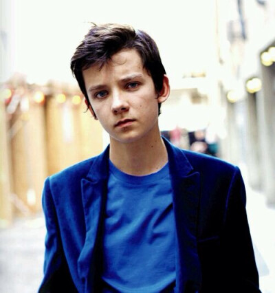 Asa Butterfield。