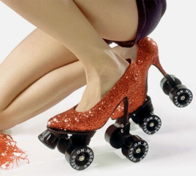 这个鞋子走路一定很快