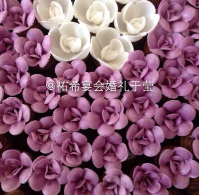 Chocolate as beautiful as the flowers，可以吃、不知道口感如何