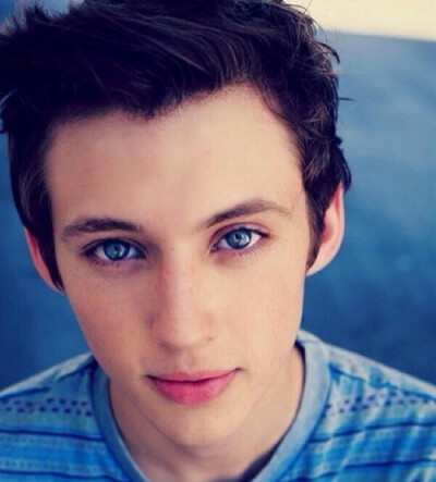 troye sivan