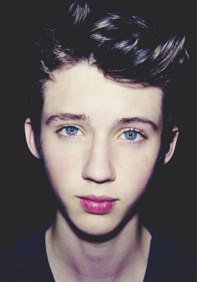 troye sivan