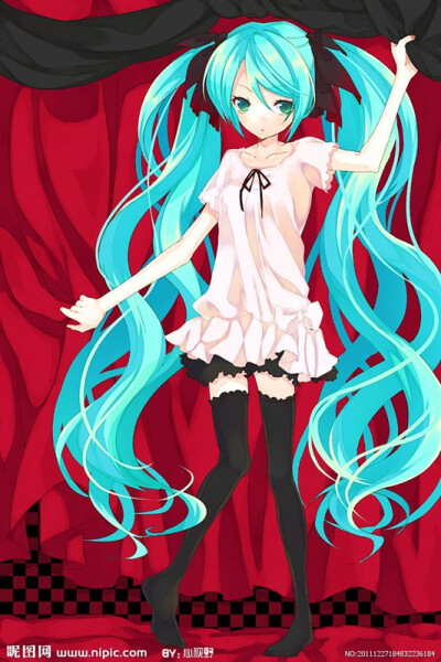 初音玫红