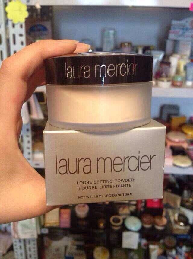 好莱坞明星御用Laura mercier 罗拉 柔光透明散粉 29G [em]e328176[/em]310米 2012年台湾SOGO柜台周年庆典。好莱坞明星御用 据说是碧昂丝这些好莱坞大牌明星的御用蜜粉！是透明色不带闪的亚光色。