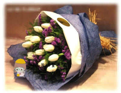  http://item.taobao.com/item.htm?spm=686.1000925.1000774.19.K4NNjS&amp;amp;id=37195063436 青岛艾菲婷花艺（青岛花匠工坊） 花材：进口郁金香精品包装：颜色分类：红色，黄色，粉色，白色，紫色，橙色。