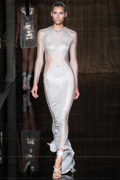 Julien Macdonald SS2014。朱利安·麦克唐纳德2014春夏高级成衣系列时装秀。