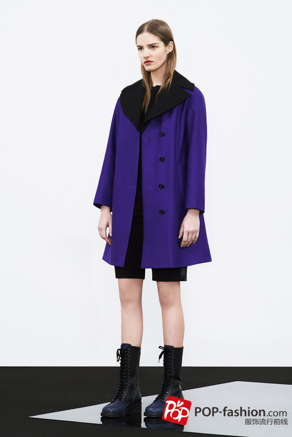 在2014秋冬纽约时装周上，德国品牌Jil Sander Navy 发布2014秋冬女装系列，延续更年轻化