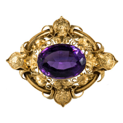 Gorgeous Victorian era Amethyst Brooch Garrard London Garrard London Amethyst And 15 carat gold Brooch circa 1850