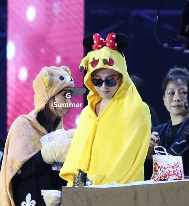 “你好胖”我笑而不语。 “你好贱”我笑而不语。 “你有病”我笑而不语。 “权志龙好脑残”我转动戒指。 #来自星星的你# #bigbang# #权志龙#