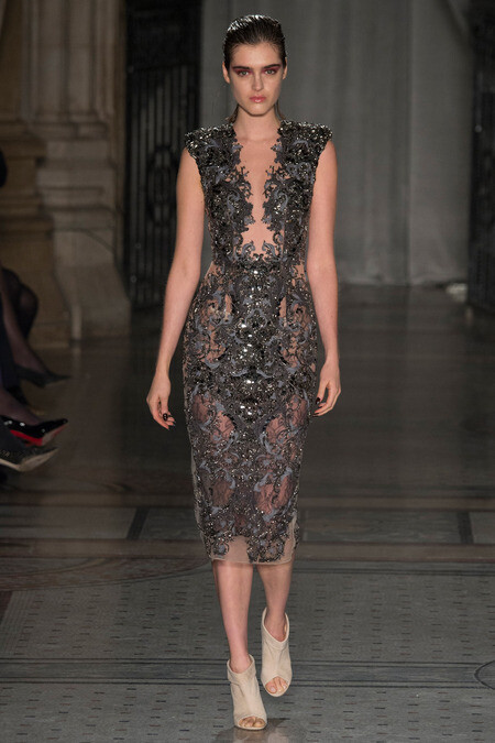 Julien Macdonald FW2014。朱利安·麦克唐纳德2014秋冬高级成衣系列时装秀。