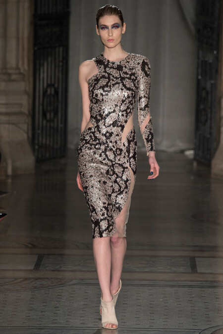 Julien Macdonald FW2014。朱利安·麦克唐纳德2014秋冬高级成衣系列时装秀。