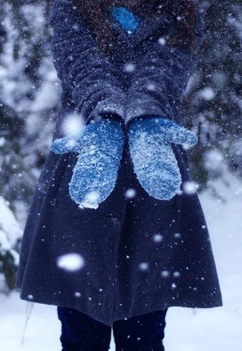 灼灼其华—下雪了，你在谁身边呢？