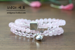 轻吟一句情话，执笔一副情画。画得出你的美，话不出我的相思。