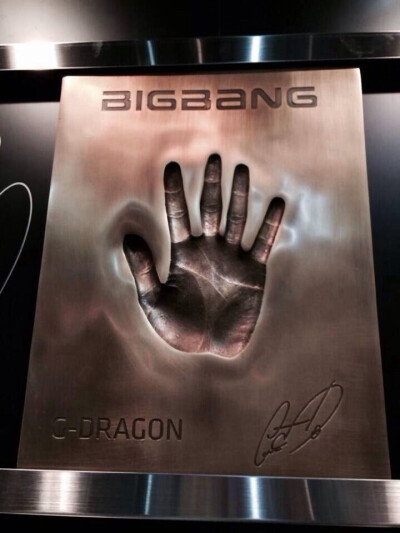 YG EXHIBITION IN JAPAN