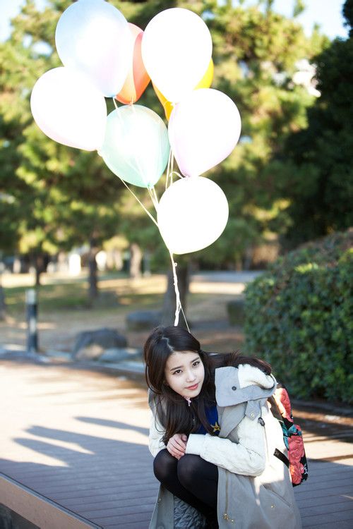 IU.李知恩.