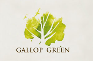 Gallop Green v4是国外一家房地产机构，商标中将树也鸟结合在一起，构成一副生态家园的环境。