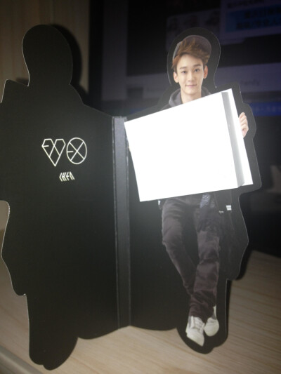 EXO SM Official Goods stand sticky note