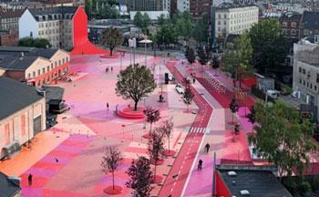 Superkilen Urban Park都市公园设计，由BIG Bjarke Ingels Group 设计团队设计，分有三个主区域，Red Square红场是运动区，Green Park绿场是儿童游乐区，Black Market黑场则是公共野餐区。