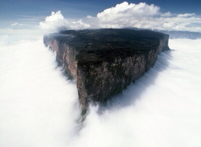 像云，像雾，也像雪——委内瑞拉罗赖马山