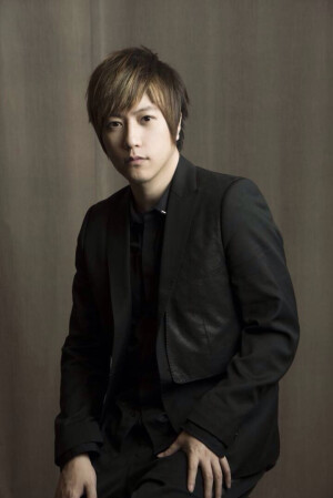 阿信。帅的一塌糊涂