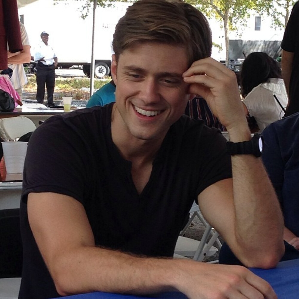 Aaron Tveit