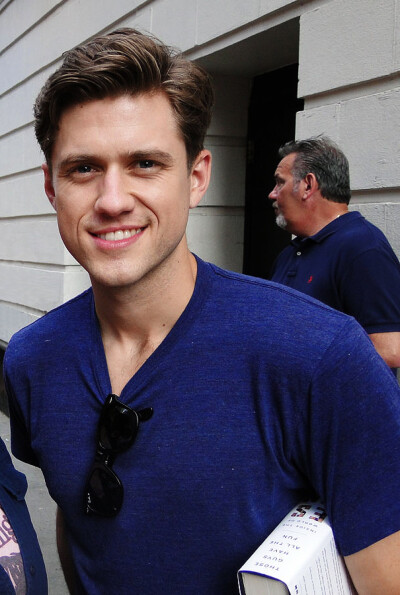 Aaron Tveit