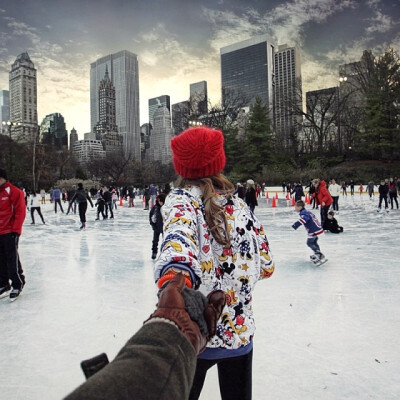 Follow me To the Central Park ice rink 去中央公园的溜冰场