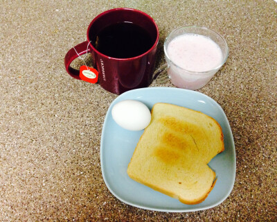 3/14 butter milk toast，egg，breakfast tea，strawberry milkshake