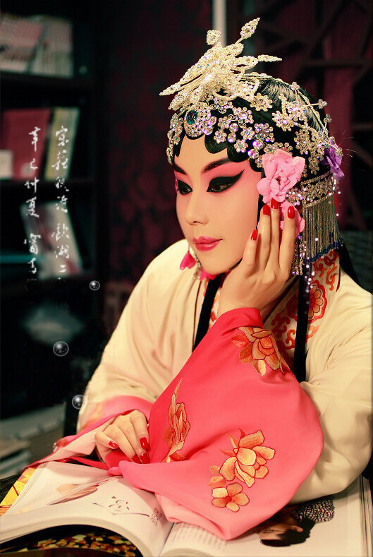 Beijing Opera。京剧。国剧。国粹。花旦。青衣。戏子。戏曲。妩媚。