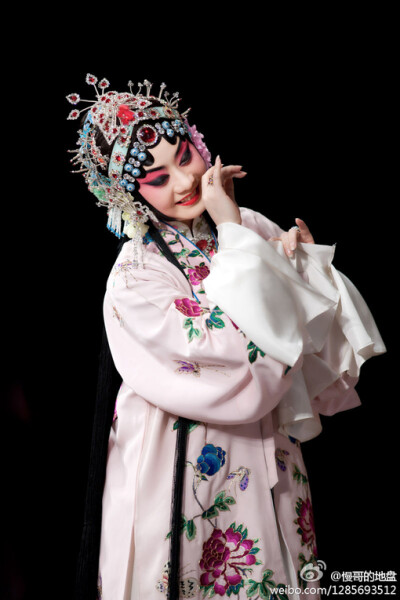 Beijing Opera。京剧。国剧。国粹。花旦。青衣。戏子。戏曲。妩媚。