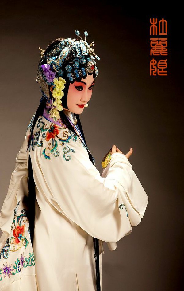 Beijing Opera。京剧。国剧。国粹。花旦。青衣。戏子。戏曲。妩媚。