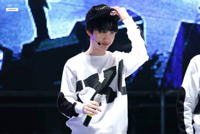 exo d.o do 都暻秀