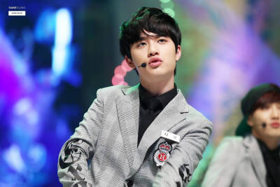 exo d.o do 都暻秀