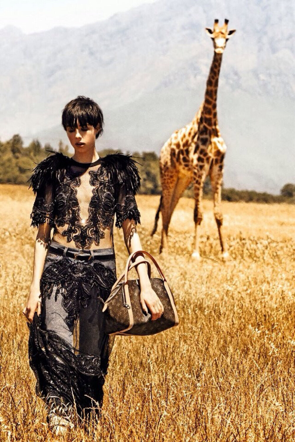 The Spirit of Travel Fashion 旅行精神：Louis Vuitton 2014春季广告 模特：Edie Campbell &amp;amp; Karen Elson