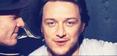 噗！每次看這張圖都覺得如果老萬不轉頭的話，是不是就剛好MUA上了&amp;gt;///////////&amp;lt;（via:http://t.cn/zQilnCt）