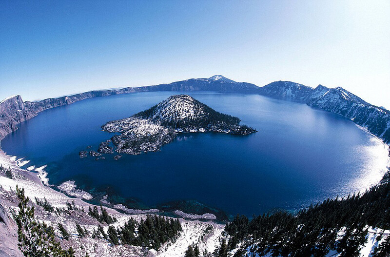 美国，俄勒冈的火山口湖形成于150年前，玛扎马火山的坍塌